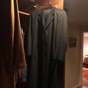 Men’s XL Cashmere dress coats paid $580 worn twice